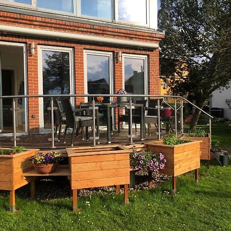 Stadtvilla Bruegemann Mit Terrasse & Parkplatz - Abc136 By AbcВисмар Экстерьер фото